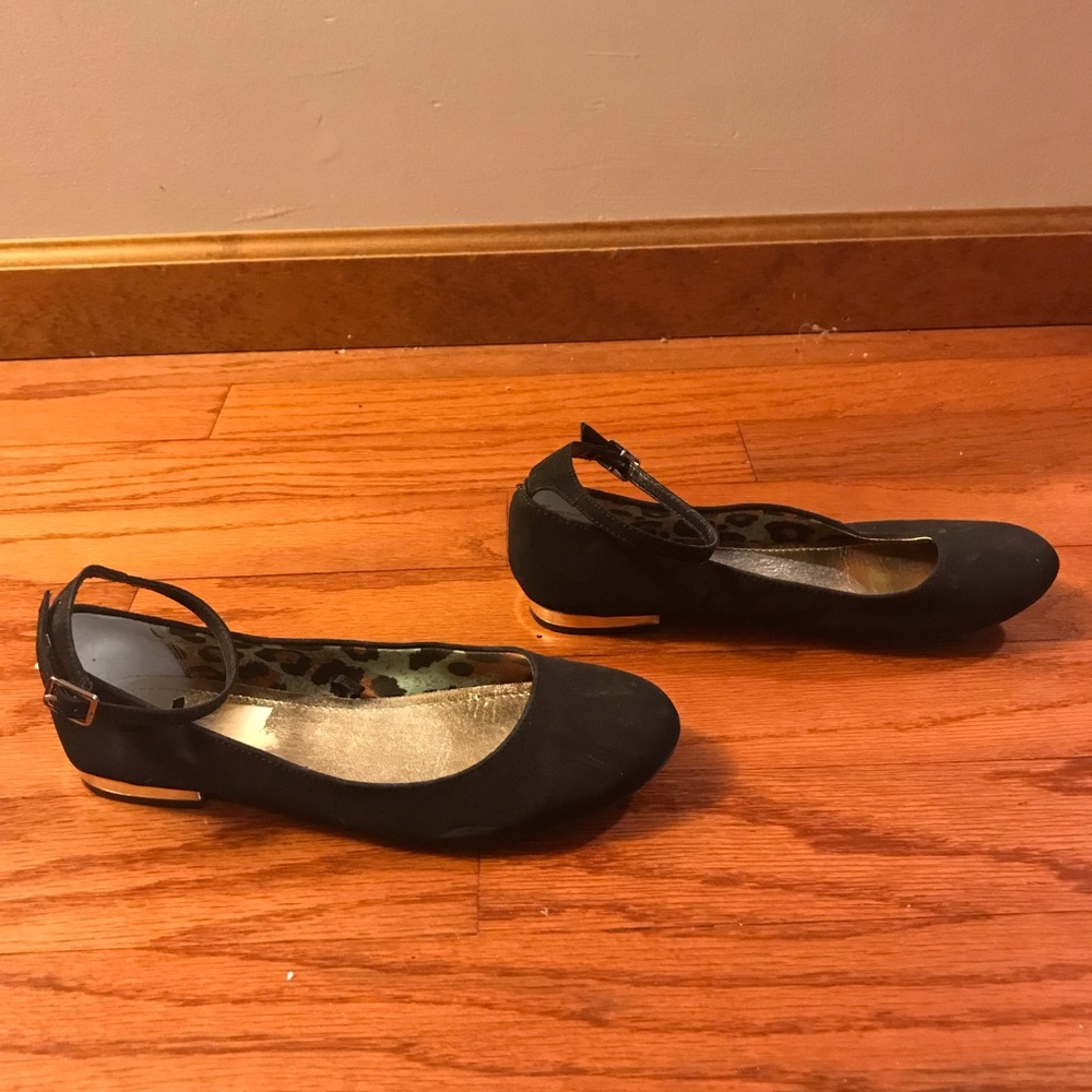 Report Black Ballet Flats Size w/ Ankle Strap Sz 7